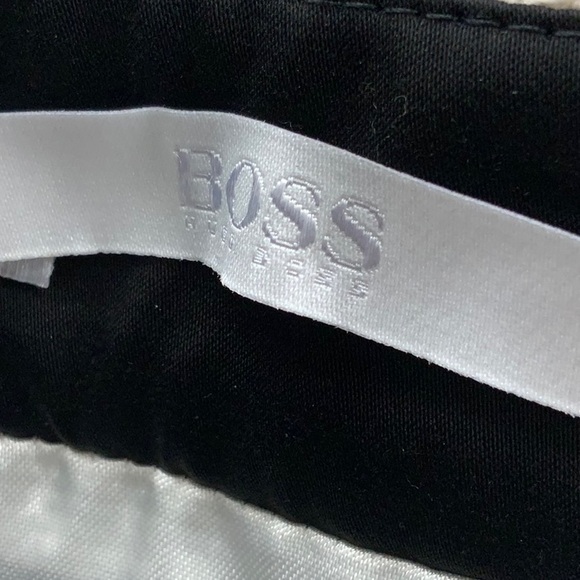 Hugo Boss Vulnona Skirt in Houndstooth - Picture 6 of 6